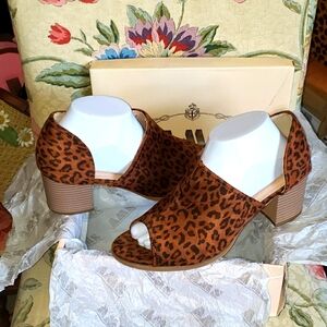 AMS Peep Toe Bootie, Leopard, Size 8 1/2.